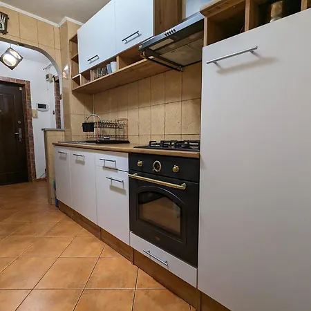 Modern Oasis With A Cozy Fireplace Your Stylish Minutes From Downtown